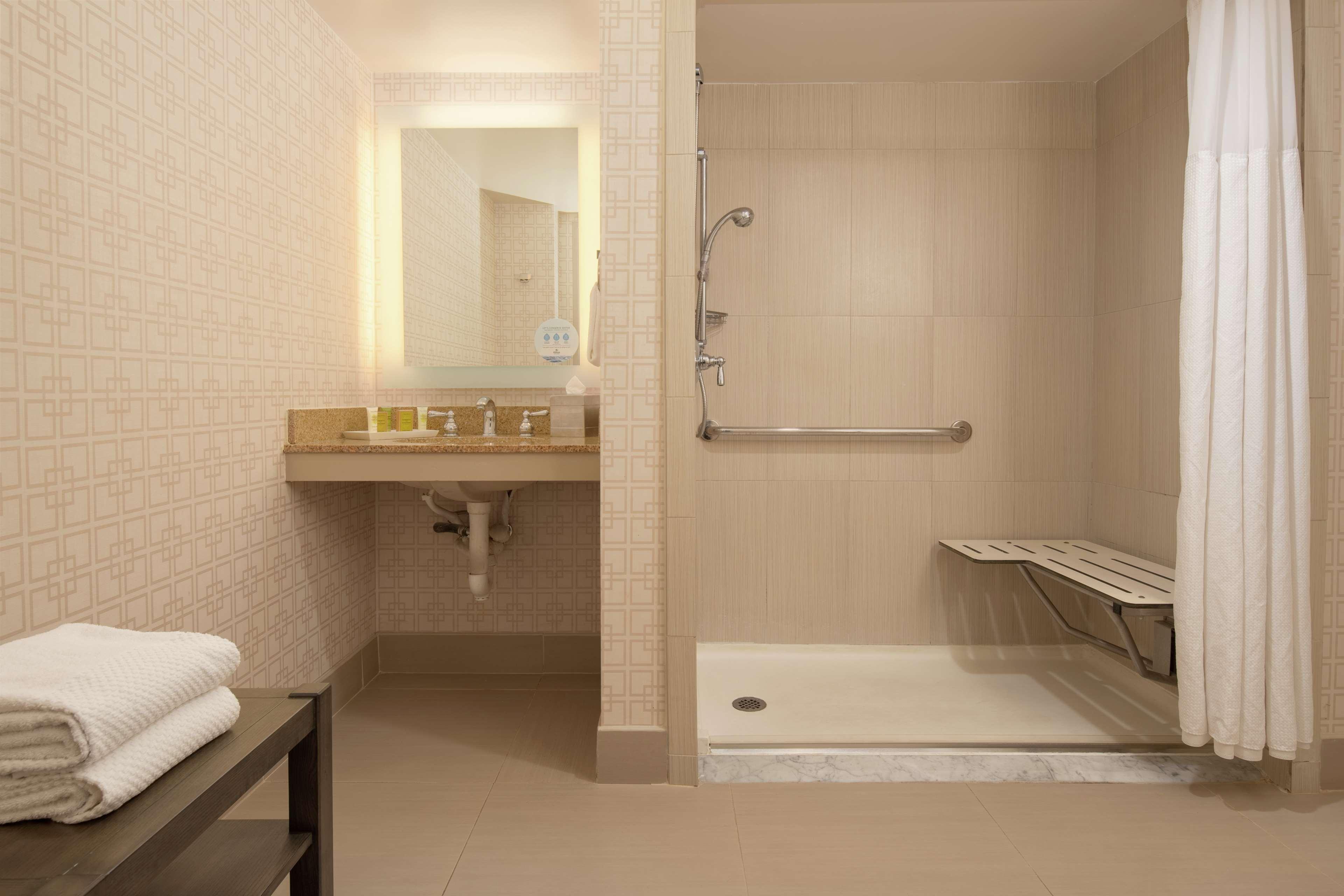 Hilton Garden Inn San Diego Del Mar Ngoại thất bức ảnh